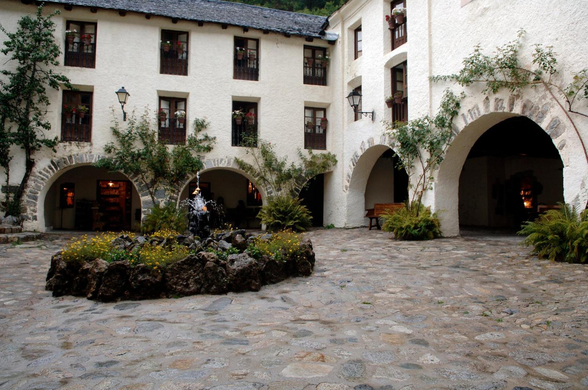 Hotel Caldas Caldes De Boi Exterior photo