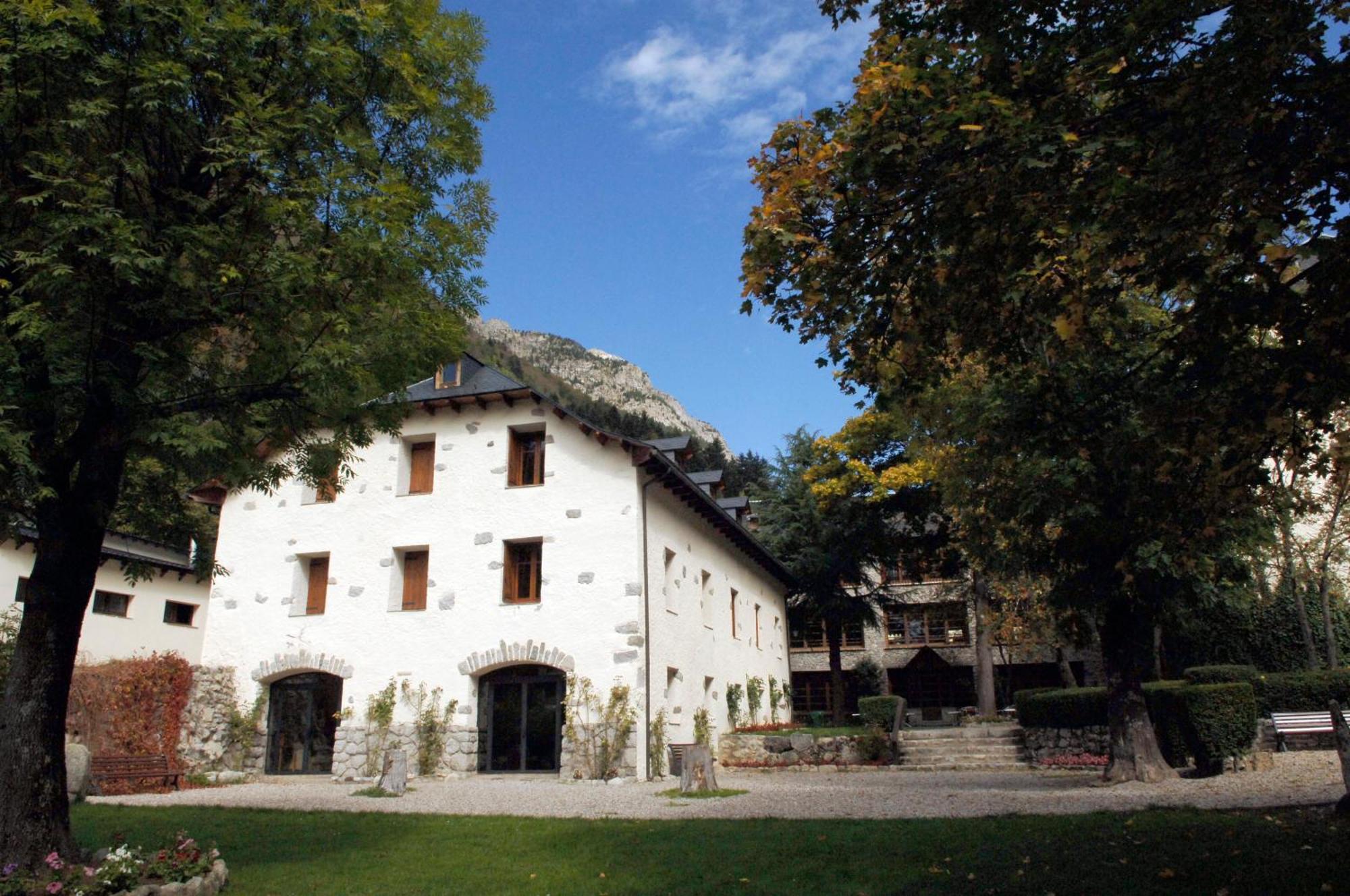 Hotel Caldas Caldes De Boi Exterior photo